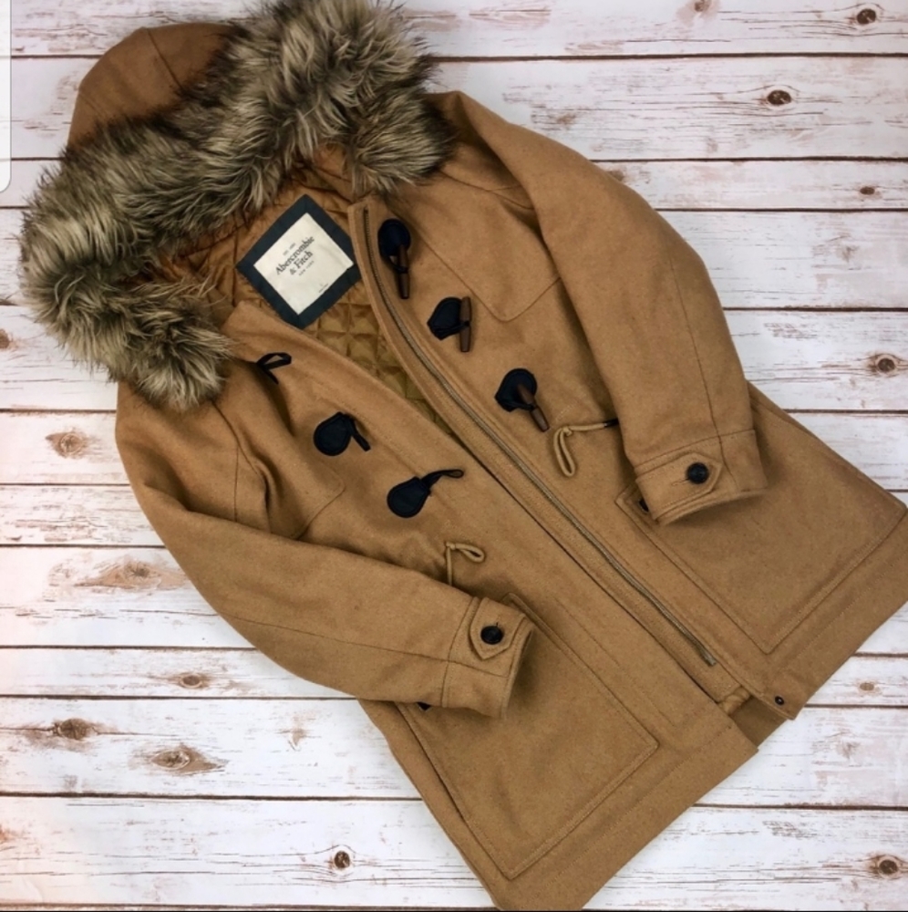 Abercrombie & Fitch Faux fur winter coat
